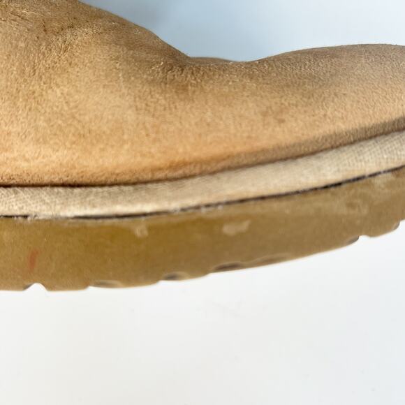 UGG Classic Short II Suede & Wool  Boots Mustard Seed Tan Women 8 - Picture 14 of 16